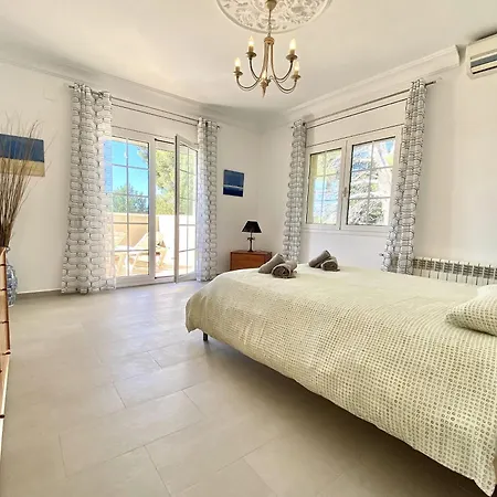Preciosa L'Ametlla de Mar